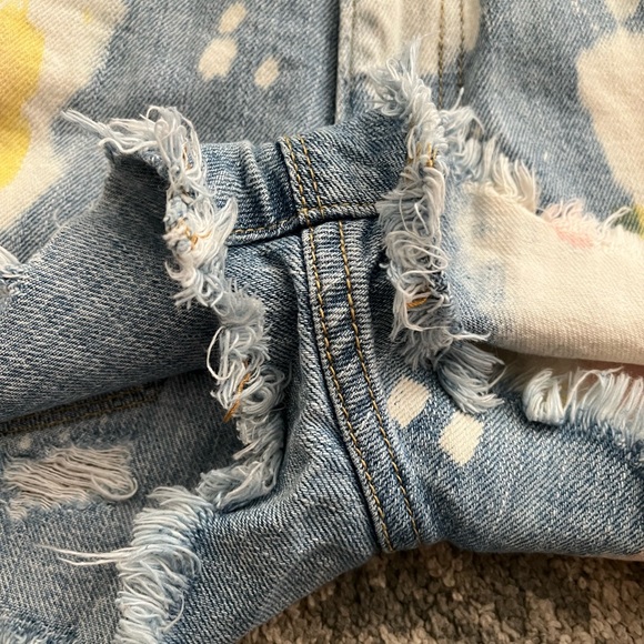 Urban Outfitters BDG High Rise Bleached Out Denim Shorts - Picture 9 of 12